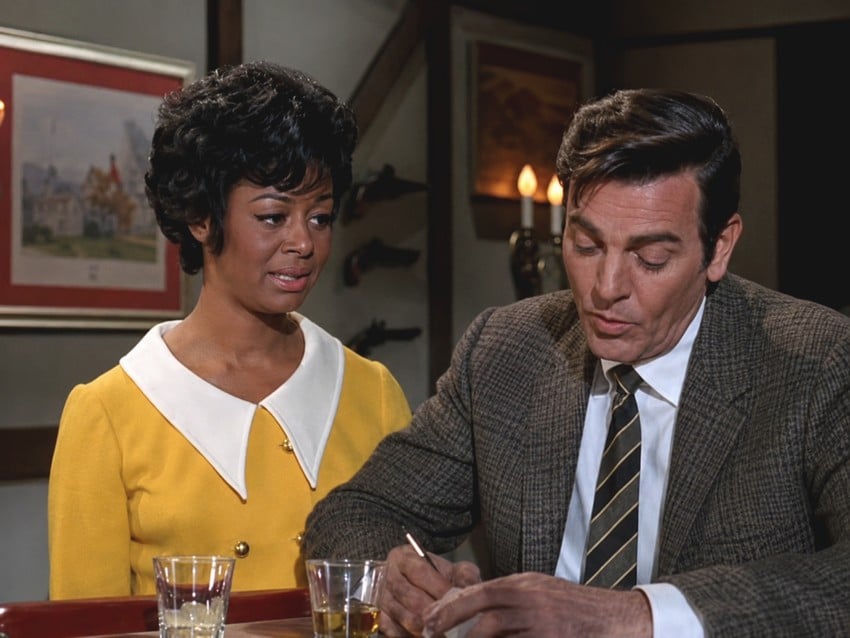 mannix-1969-gail-fisher-mike-connors