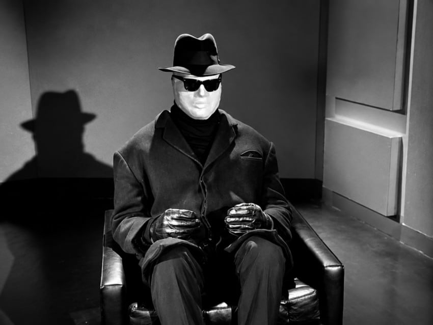 chapeau-melon-et-bottes-de-cuir-les-cybernautes